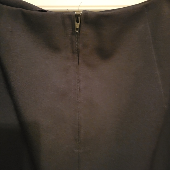 Odds and Evens Slim Skirt Back Zipper and long Slit Stretch in Size 9 - Picture 3 of 7
